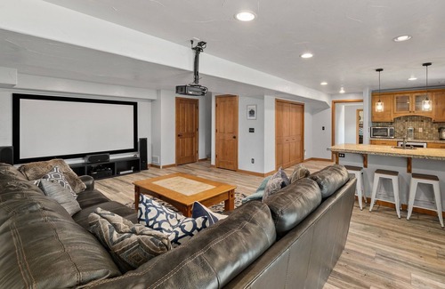 Fraser House | Large Mountain Home/Private Hot Tub/Shuffleboard/Pet Friendly