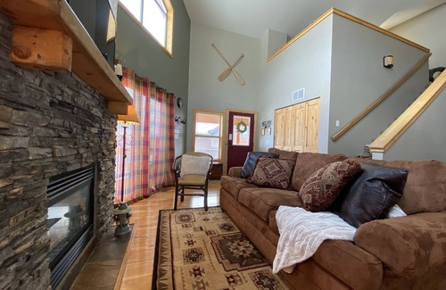 Grand Lake House | Last min price drop! Close to quaking aspen, elk bugling in beautiful RMNP!