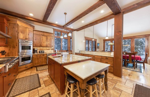 The Highlands House | Last Nickel Lodge: Private Home on Golf Course, Hot Tub, Pool Table, Foosball