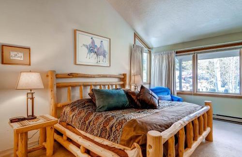 Lakeside Village Apartment | Lenawee 1735
