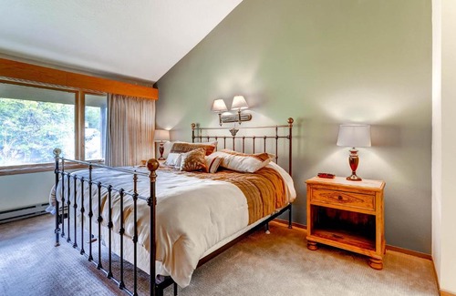Lakeside Village Apartment | Lenawee 1740