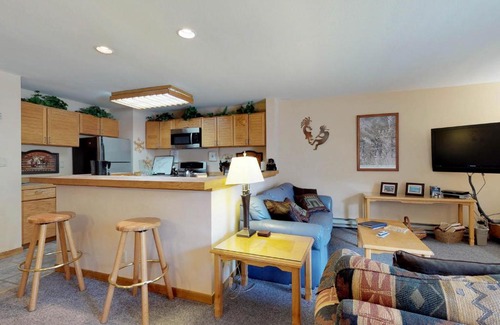 Mountain House Hotel | Liftside Condominiums 20