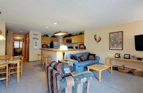 Mountain House Hotel | Liftside Condominiums 20