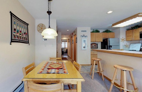 Mountain House Hotel | Liftside Condominiums 20