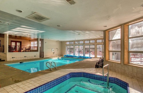 Mountain House Apartment | Liftside Condominiums 203