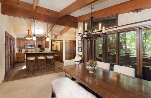 Aspen House | Little Nell Condominiums Unit 11, Top Floor Condo with Mountain Views, 3 Blocks to Gondola