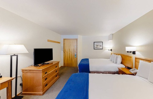 West End Cabin | Lodge ∙ 4 guests