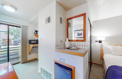 West End Cabin | Lodge ∙ 4 guests