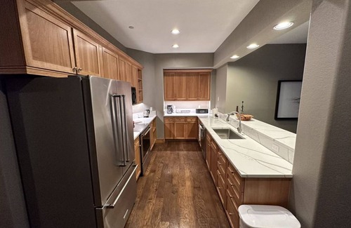 Avon Apartment | Lodge at Brookside