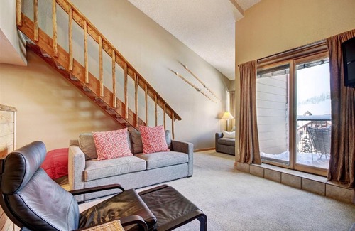 Copper Mountain Village Apartment | Lodge at Copper #404