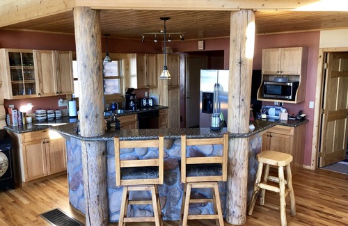 Canon City Cabin | Log home on Oak Creek Mountain Ranch with 360 views,