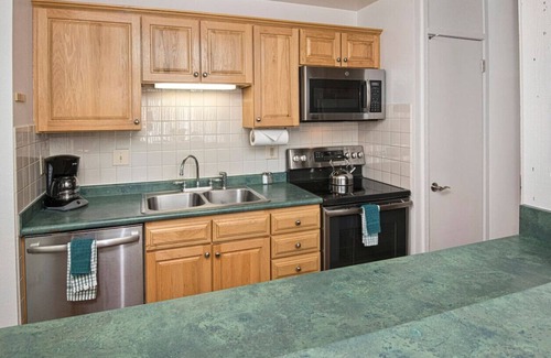 Vail Condo | Lovely 2 bed 3 bath plus loft in the heart of vail