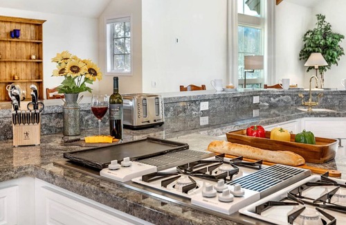 Avon House | Lovely 4 Bedroom Private House on Holden Road in Beaver Creek Village