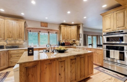 Avon House | Luxurious 6 bedroom home inside Beaver Creek Resort