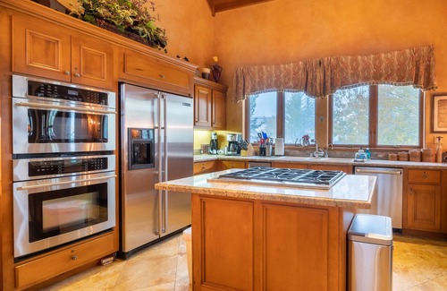 Beaver Creek House | Luxurious, Slopeside Ski Home With Private Hot Tub