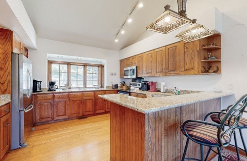 Avon House | Luxurious Vail Escape with Private Sauna, Hot Tub, Fitness Room & Sweeping Views