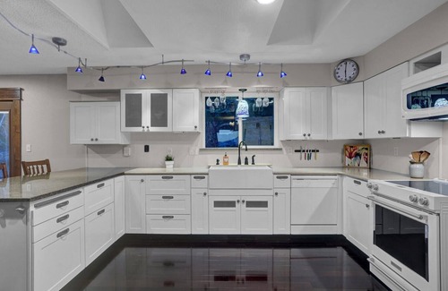 Briargate House | Luxury 3-bedroom getaway in the heart of CO Springs featuring breathtaking views