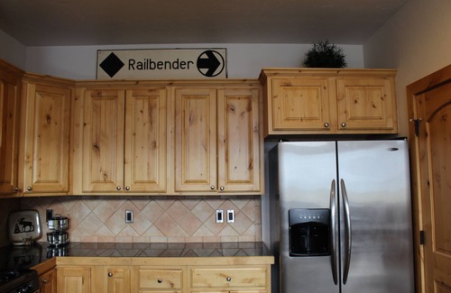 Winter Park House | Luxury 5br 4.5 Bath, 2 Primary Bedrooms! Across from Ski Resort. License 005650
