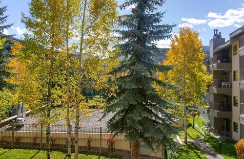 Avon Condo | Luxury Condo w/FREE WiFi, Parking, Heated Pool, Hot Tubs, Skier Shuttles
