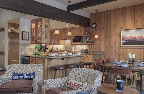 Steamboat Springs House | Luxury + Pool/Hot Tub + Ski in/Ski out - Right-O-Way Chalet