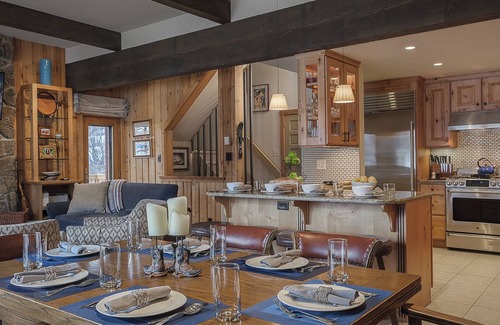 Steamboat Springs House | Luxury + Pool/Hot Tub + Ski in/Ski out - Right-O-Way Chalet