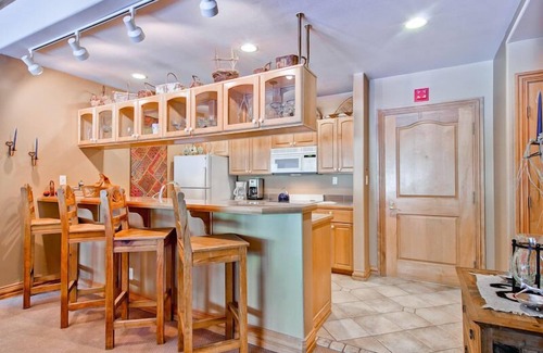 Beaver Creek Condo | Luxury ski-in/out condo in Beaver Creek Village core. Walk to everything!