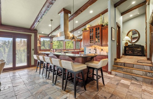 Four O'Clock House | Luxury Ski-in/out Home, Private Hot Tub & Views!