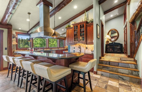 Four O'Clock House | Luxury Ski-in/out Home, Private Hot Tub & Views!