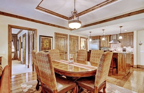 Vail Condo | Luxury ski-in/ski-out Arrabelle 1BR residence w/rooftop pool, spa, gym & more!