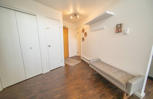 Lakeside Village Condo | Mall 1423