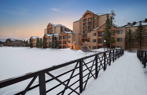 Peak 9 Condo | Marriott Mountain Valley Lodge- Delight in this one bedroom in Breckenridge