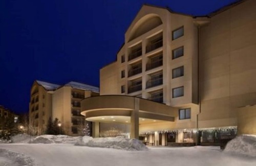 Peak 9 Condo | Marriott Mountain Valley Lodge- Delight in this one bedroom in Breckenridge