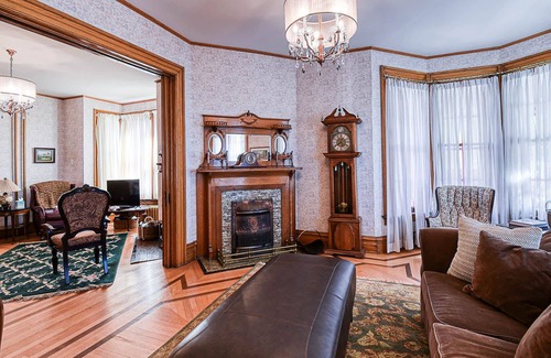 Leadville North House | Mayor's Escape Manor - Access the great outdoors