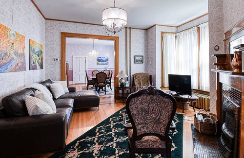 Leadville North House | Mayor's Escape Manor - Access the great outdoors