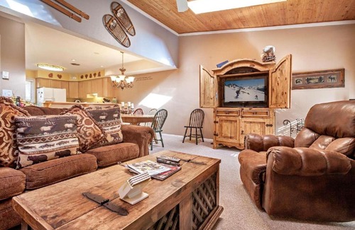 Intermountain Apartment | Meadow Creek Townhome F4