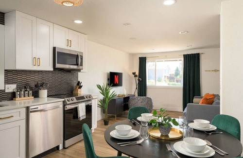 Dupont House | Mile High Haven I HOT TUB I 5BR