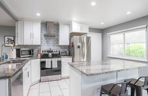 Welby House | Mile-High Modern Haus | Hot Tub | Fenced in Yard | Sleeps 16