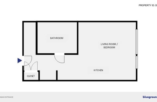 River North Art District Apartment | Mod RiNo Studio w/ Gym, Roof Deck, in Brewery District, by Blueground