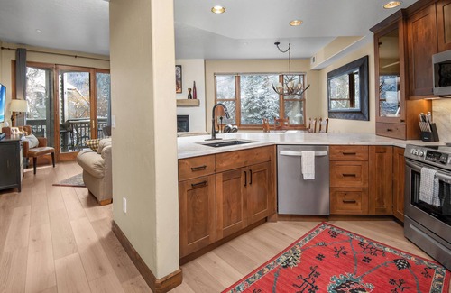 Avon Condo | Modern Avon Condo on river near Free Shuttle to Beaver Creek Skiing, Dining!