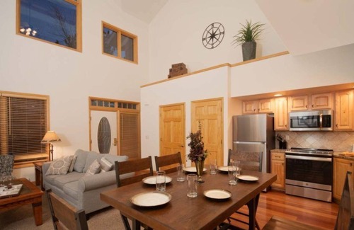 Stanley Hills Condo | Modern condo w/ cozy fireplace, hot tub and Jacuzzi! #347