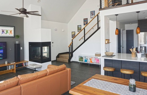 Hartsel Cabin | Modern luxurious cabin in the mountains near Fairplay, CO