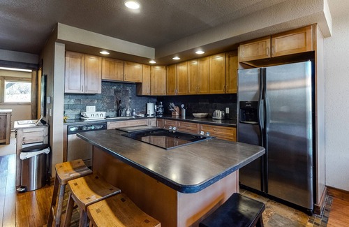 Fraser House | Modern mountain escape near the slopes with pool/hot tub on-site, fast WiFi