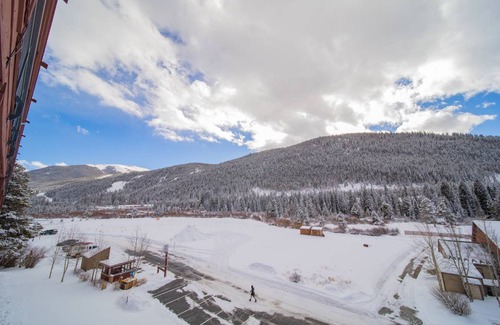 Lakeside Village Condo | Montezuma 1770