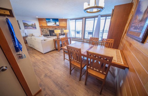 Lakeside Village Condo | Montezuma 1770