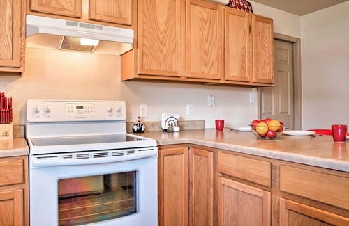 Montrose House | Montrose Townhome 13 Mi to Black Canyon Nat’l Park