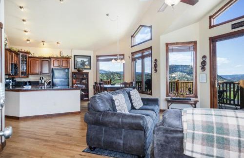 Estes Park Apartment | Mount Chiquita 10A Condo