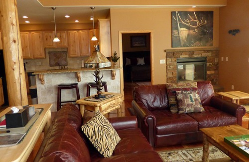 Stanley Hills Condo | Mountain-Chic home with hot tub and all the views you could ask for!