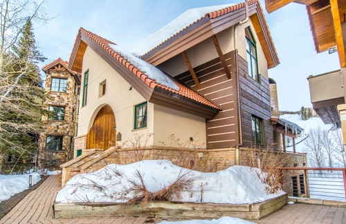 Mountain Village House | Mountain Elegance~Location & Luxury - Ski-in/Ski-out Village Core - 5 Suites