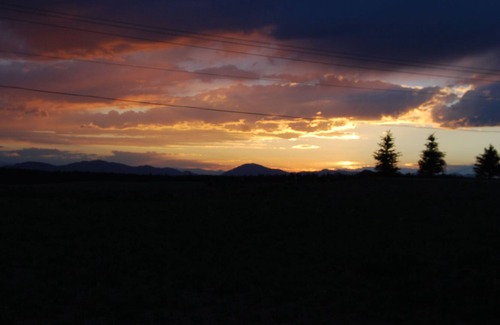 Divide House | Mountain Home with Beautiful View of Pikes Peak/AFA Week available.