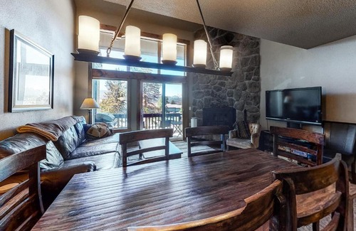 Fraser House | Mountain Memories Condo